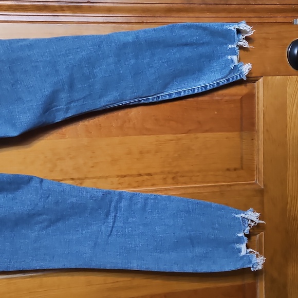 NWT Abercrombie & Fitch High-Rise Super Skinny Ankle Distressed Denim Jeans - Picture 7 of 14